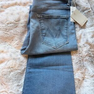 MOTHER the Weekender Jeans